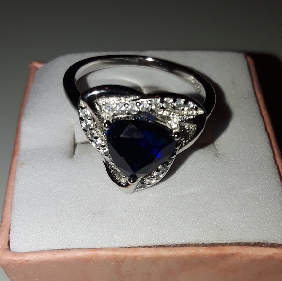 Sterling silver sapphire ring size 8, new - Picture 5 of 5